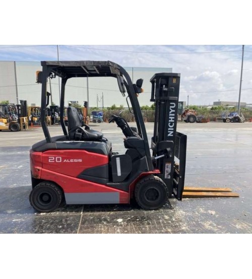 Xe nâng điện ngồi lái 2 tấn Nichiyu FB20PN, có hệ thống dịch càng, bình ắc quy 48V 565Ah VSI565, sản xuất tại Nhật Bản 2020. Xe nâng cũ tại thị xã Kỳ Anh, Hà Tĩnh